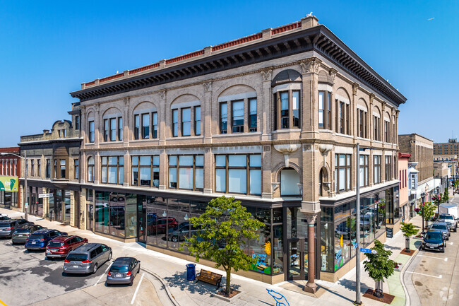 The Historic Schuette Building Apartments - The Historic Schuette Building Apartments