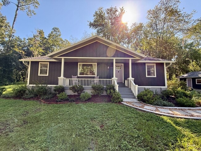 Charming Home in Middleburg with Modern To... - Charming Home in Middleburg with Modern To...