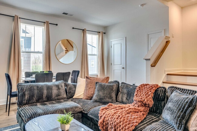 Building Photo - 4118 Bunker Dr