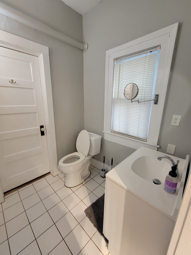 Photo - 40 Saragossa St Unit 1