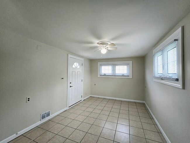 Photo - 5010 Harold Ave