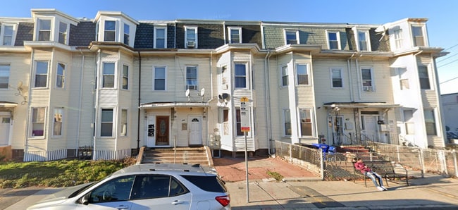 Building Photo - 455 Cambridge St Rental