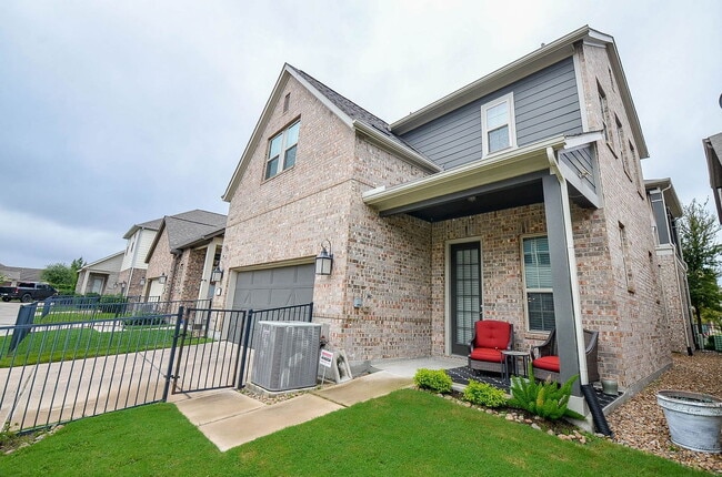 Photo - 18214 Lake Eagle Dr