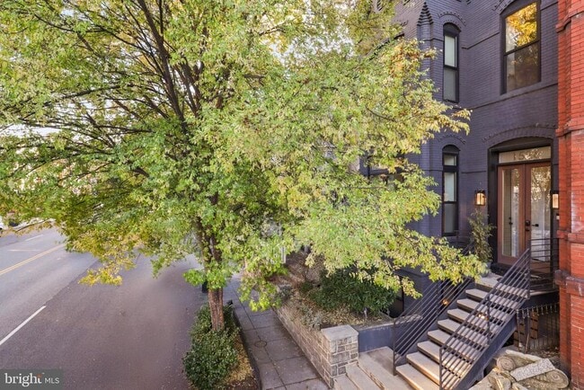 Building Photo - 1526 6th St NW