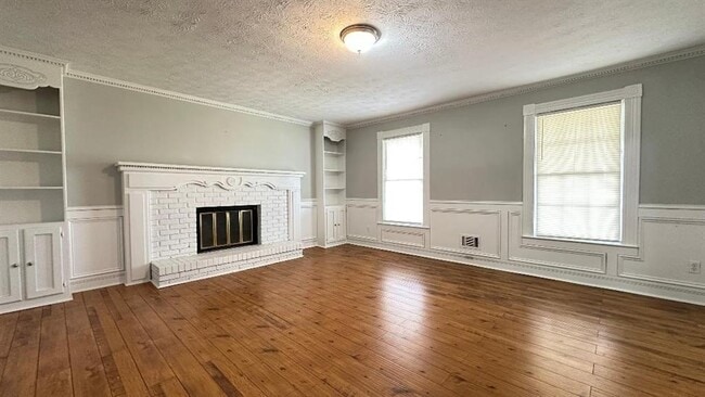 Photo - 1626 Isham Dr