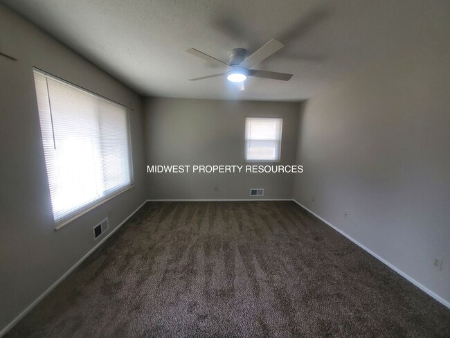 Photo - 2 Bedroom Duplex for Lease in Oak Grove | Offered by Midwest Property Resources