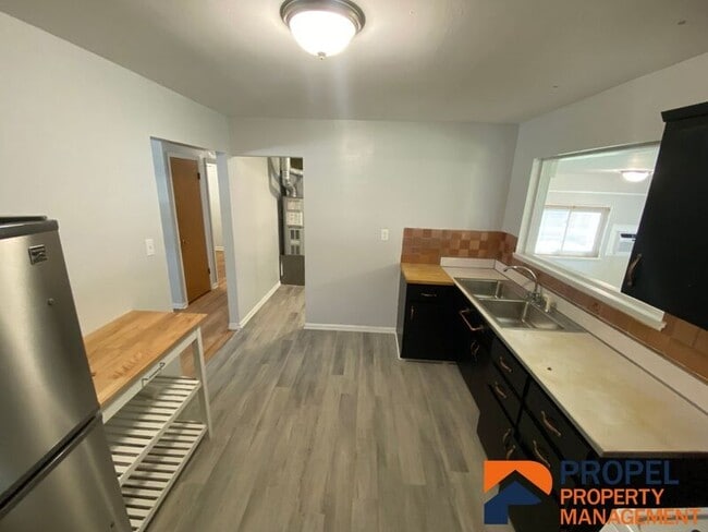Photo - 2660 Peachcrest St