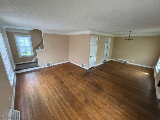 Photo - 21601 Morris Ave