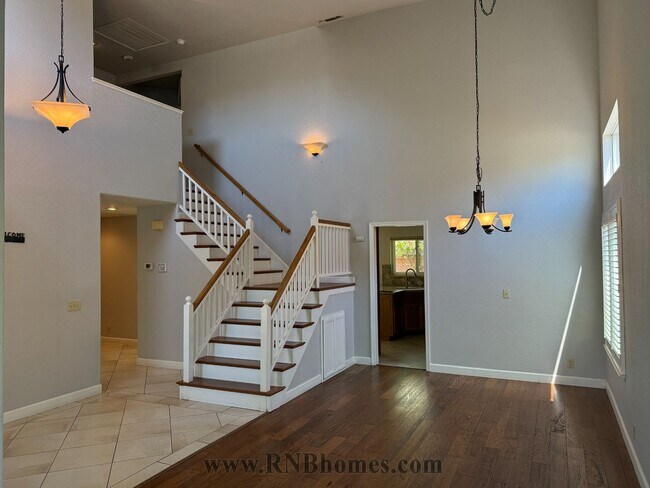 Photo - 8301 Dalkeith Way