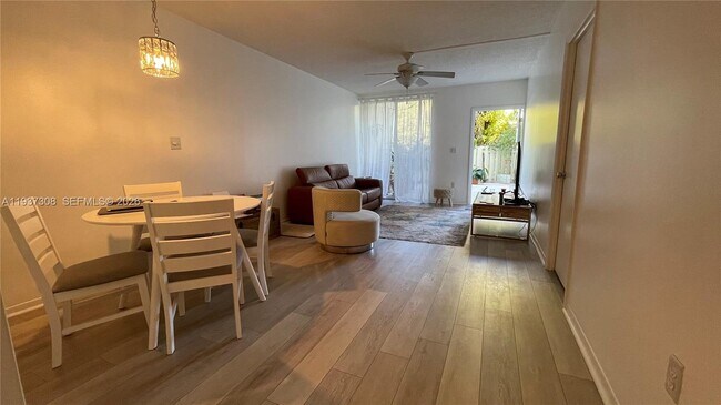 Photo - 1651 NE 115th St Unit 1C