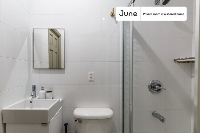 Photo - Room in Shared 4 bed/4 bath home Unit C