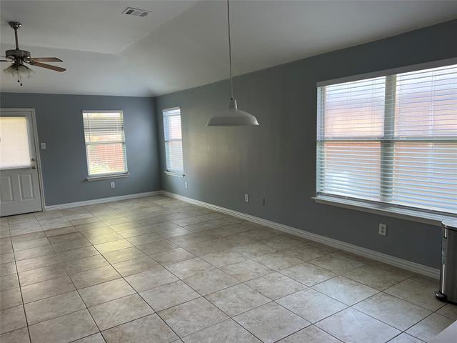 Photo - 304 Lakefront Dr
