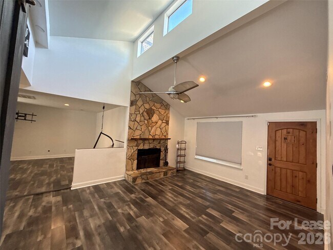 Photo - 6814 Pence Rd