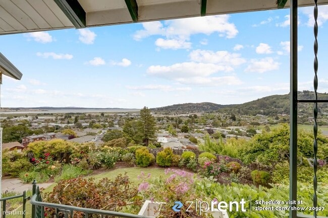 Photo - 5 br, 3 bath House - 135 Elm Ave, Larkspur...