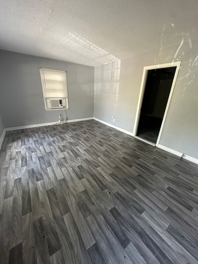 Photo - 3 bedroom 2 bath renovated home with a huge family room!