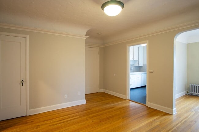 Photo - Charming 3rd Floor 1Bdr in Heart of NW! Unidad 305