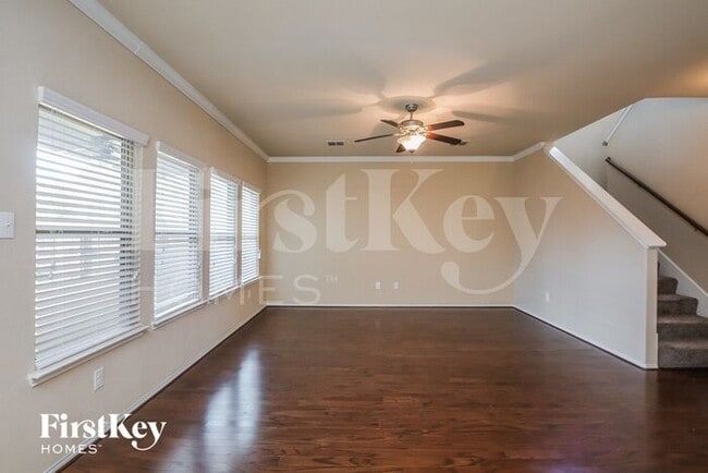 Photo - 5861 Bindweed Street