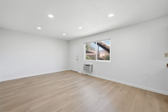 Photo - 12621 Lindo Ln