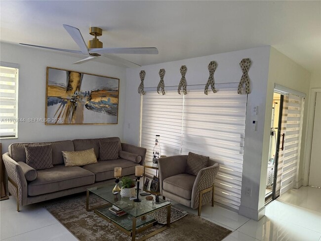 Photo - 20170 NE 3rd Ct Unit 6