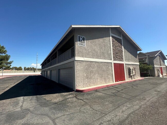 100 S Crestline Dr