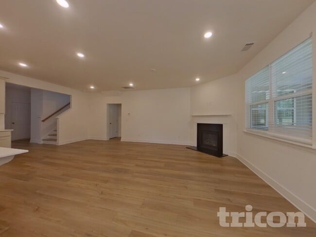 Photo - 45 Mayhaw Pt