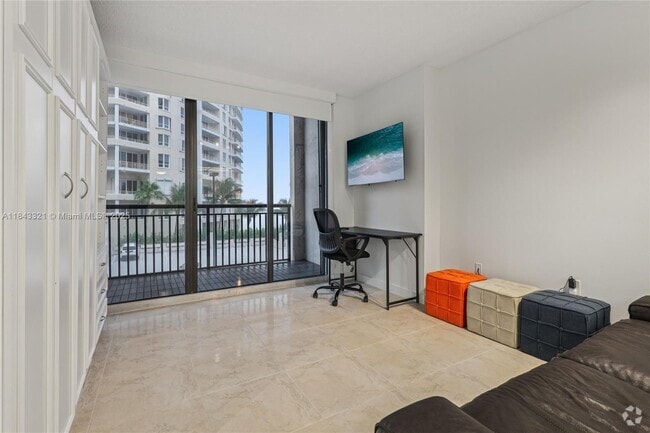 Building Photo - 540 Brickell Key Dr Unit 526 Rental