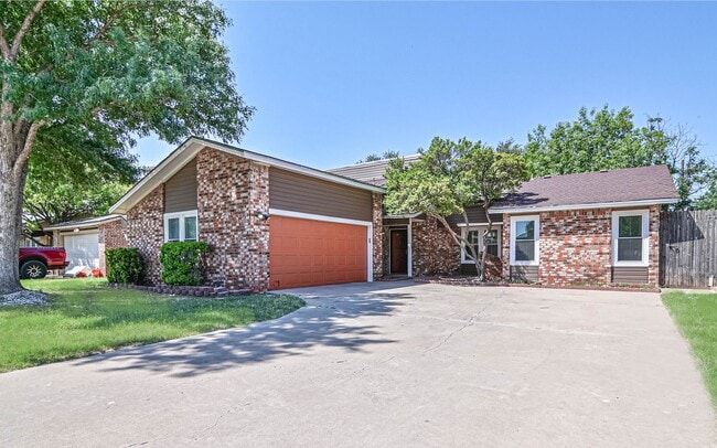Photo - 3707 Fairhaven Ct House