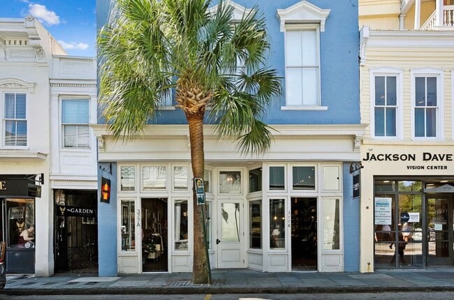 Photo - 377 King St Unit 205