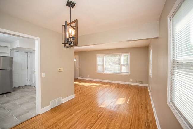 Photo - 350 Humboldt St