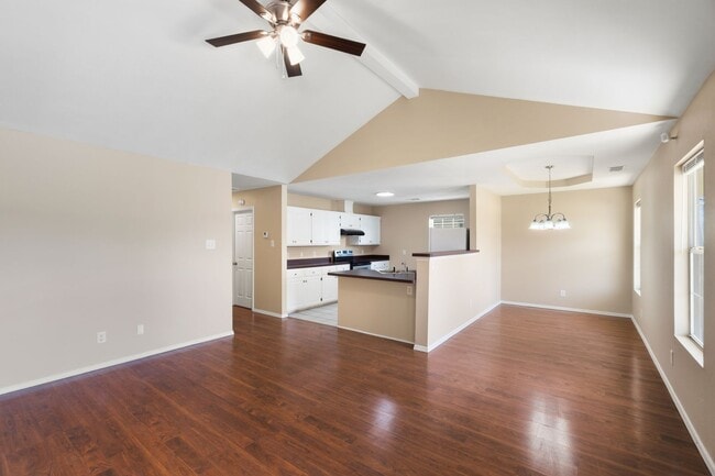 Photo - 4219 Young St