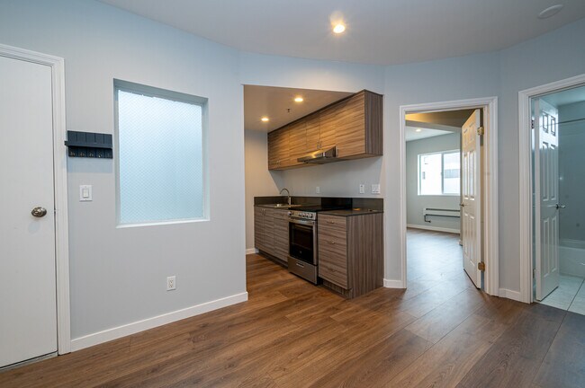 Photo - 1550 Powell St Unit M2