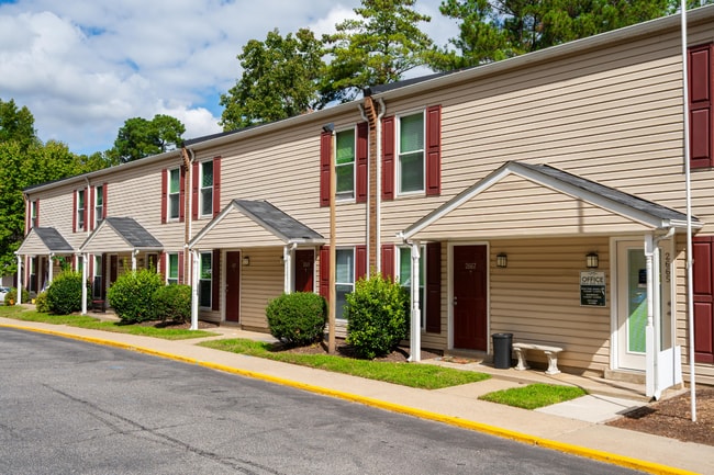 Building Photo - Forest Ridge