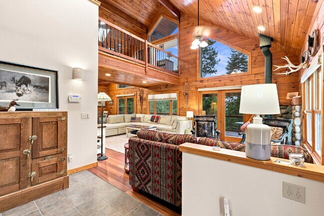 Photo - 3-Story, 5 bedroom, 3 bathroom in Harrison