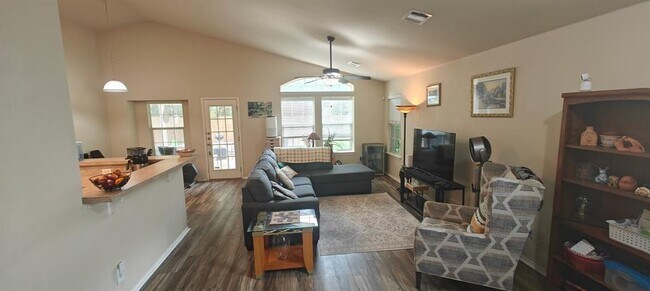 Photo - 9413 Meyrick Park Trail