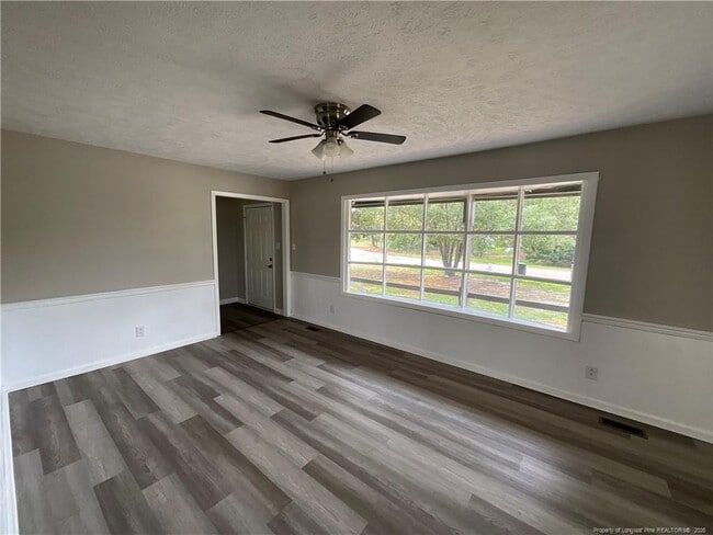 Photo - 1365 Greenock Ave