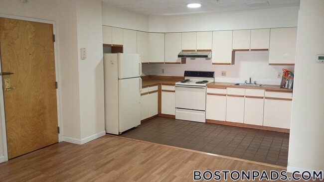 81 Essex St Unidad 52