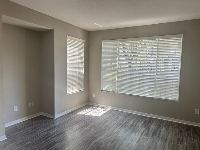 Photo - 13703 Richmond Park Dr N