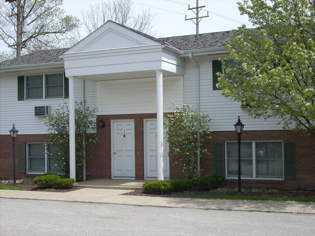Grove Manor Apartments