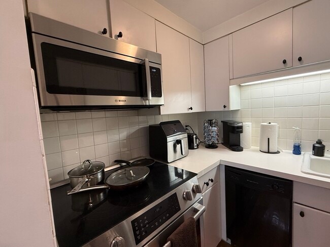 Photo - 449 Beacon St Unit 6