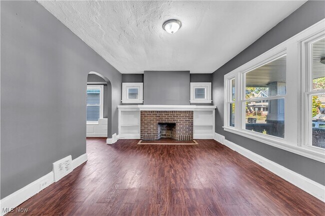 Photo - 414 E 147th St Unit DN