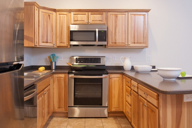 Photo - 750 Magoo Rd