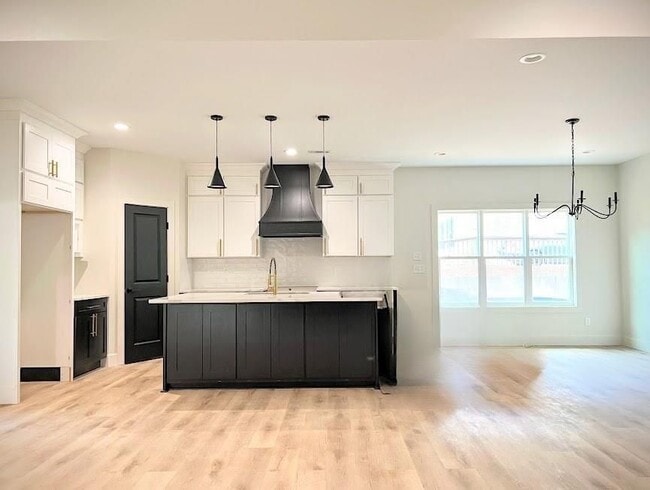 Photo - 163 Rias Way