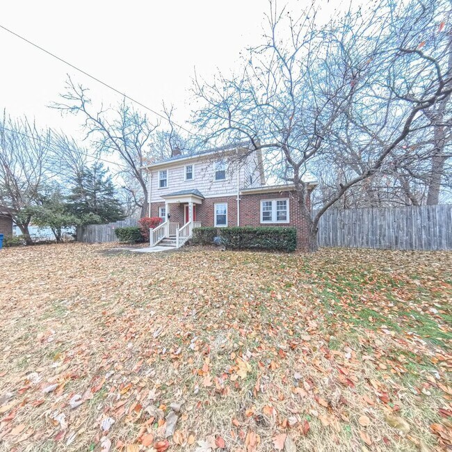 Photo - Beautiful 3 bedroom 1 bathroom home