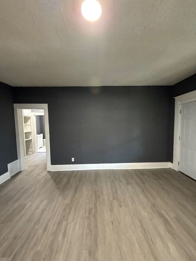 Photo - 3164 Yale Ave