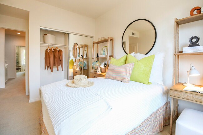 Newport Bluffs Apartment Village