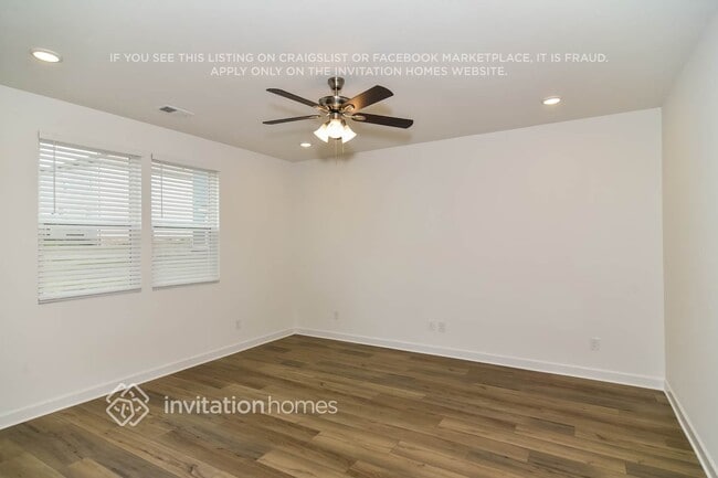 Photo - 257 W Millbrook Dr