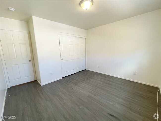 Building Photo - 1836 N Luna Alegre St Rental
