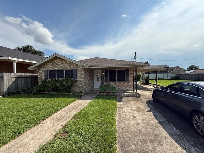Building Photo - 324 Chinchilla Dr Rental