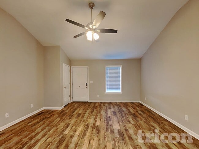 Photo - 1901 Susan Rd