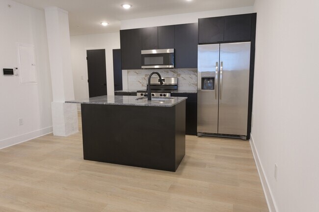 Photo - 1901 E Willard St